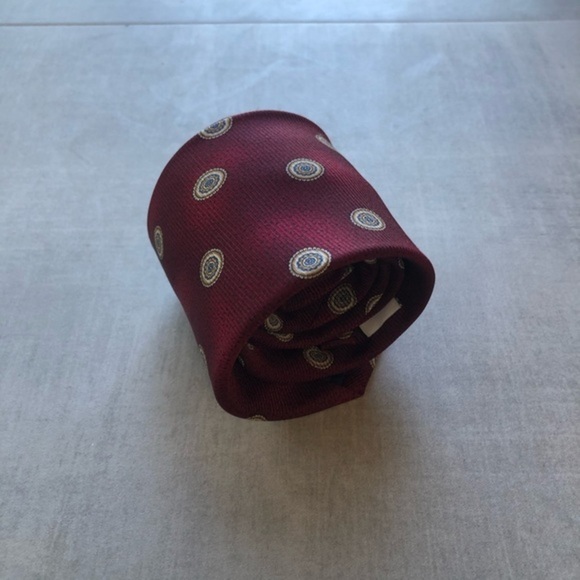 Joseph Abboud Red Tie - Picture 2 of 8